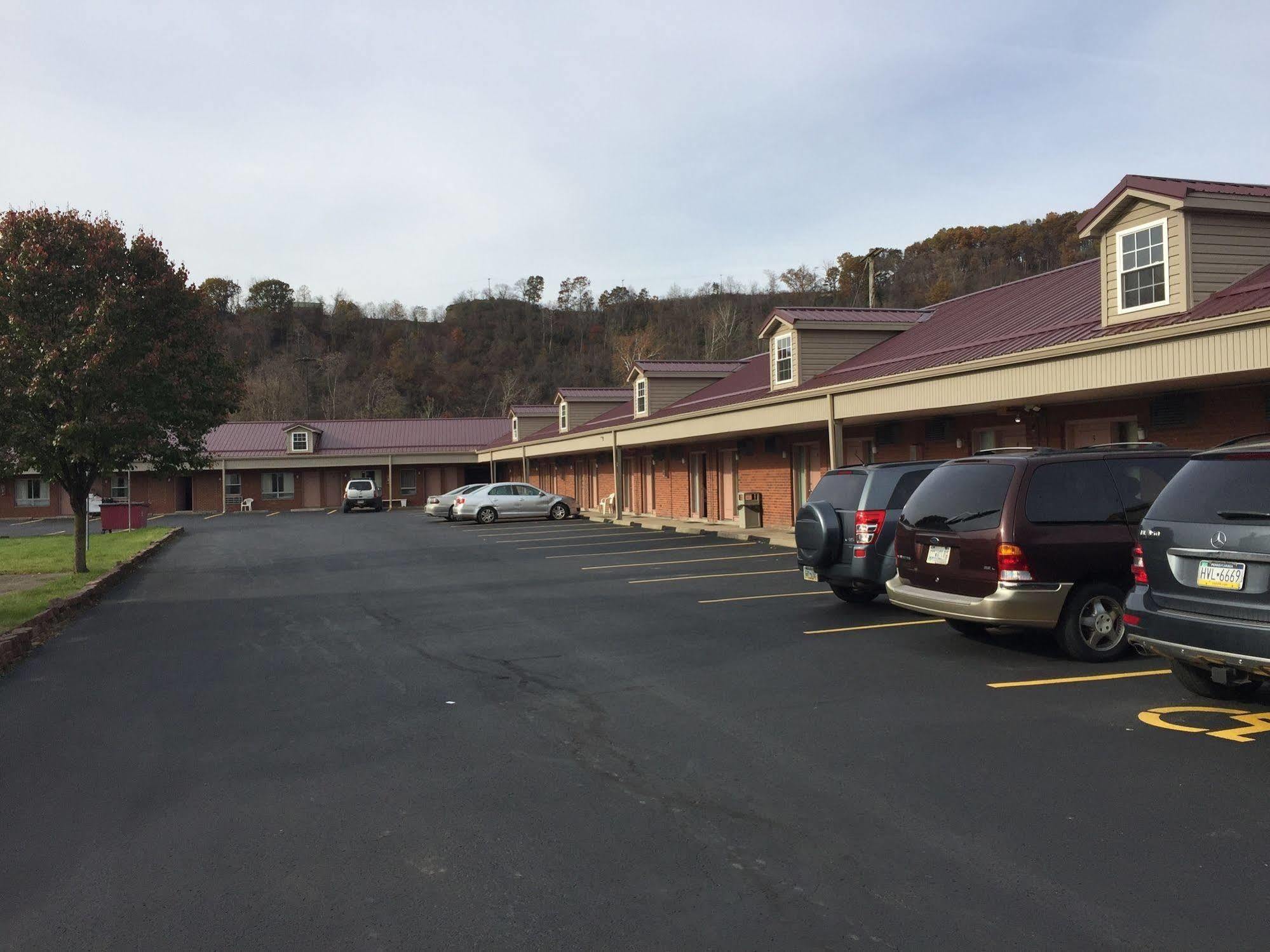 Valley Motel Pittsburgh Harmarville ภายนอก รูปภาพ