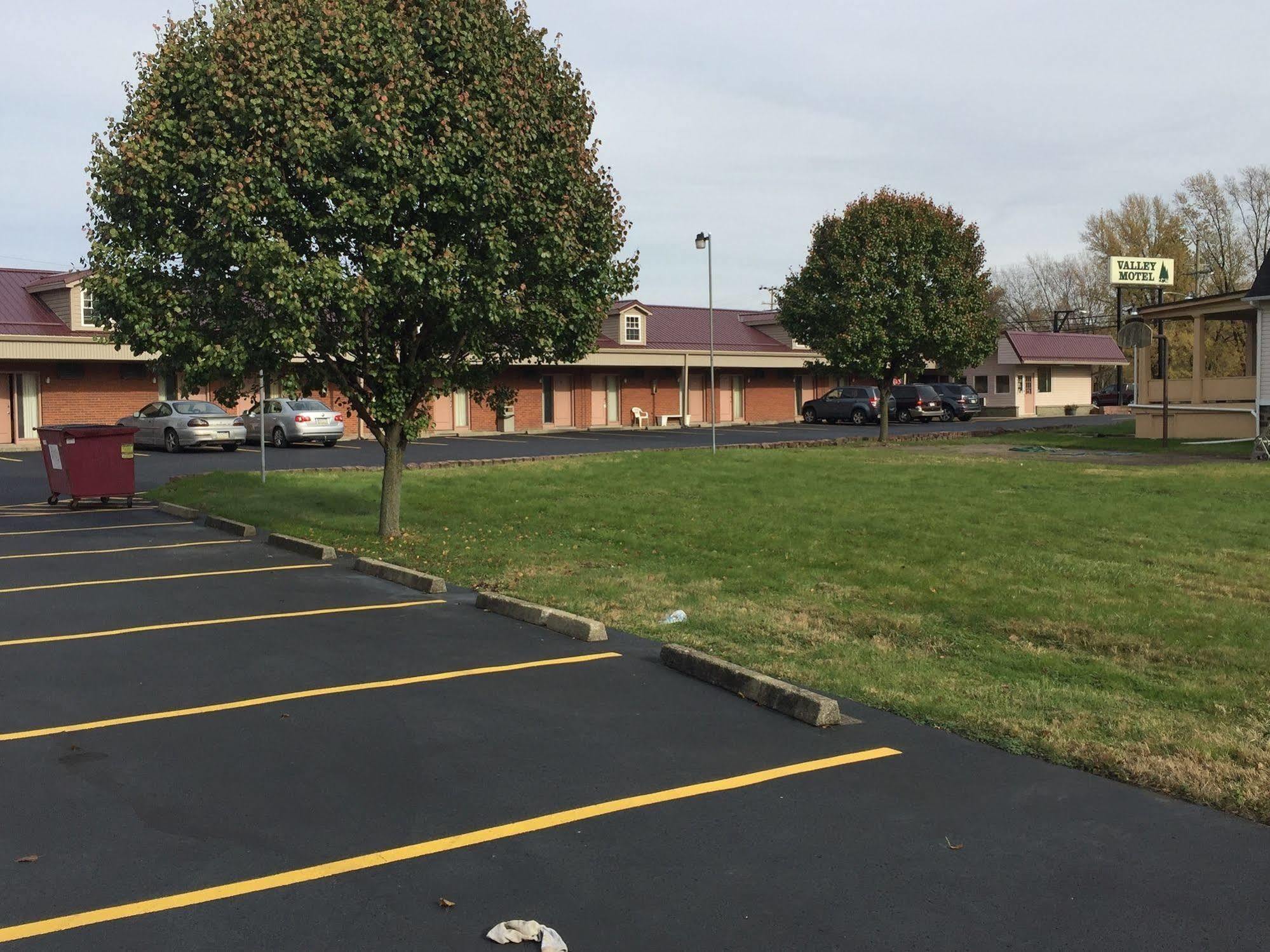 Valley Motel Pittsburgh Harmarville ภายนอก รูปภาพ